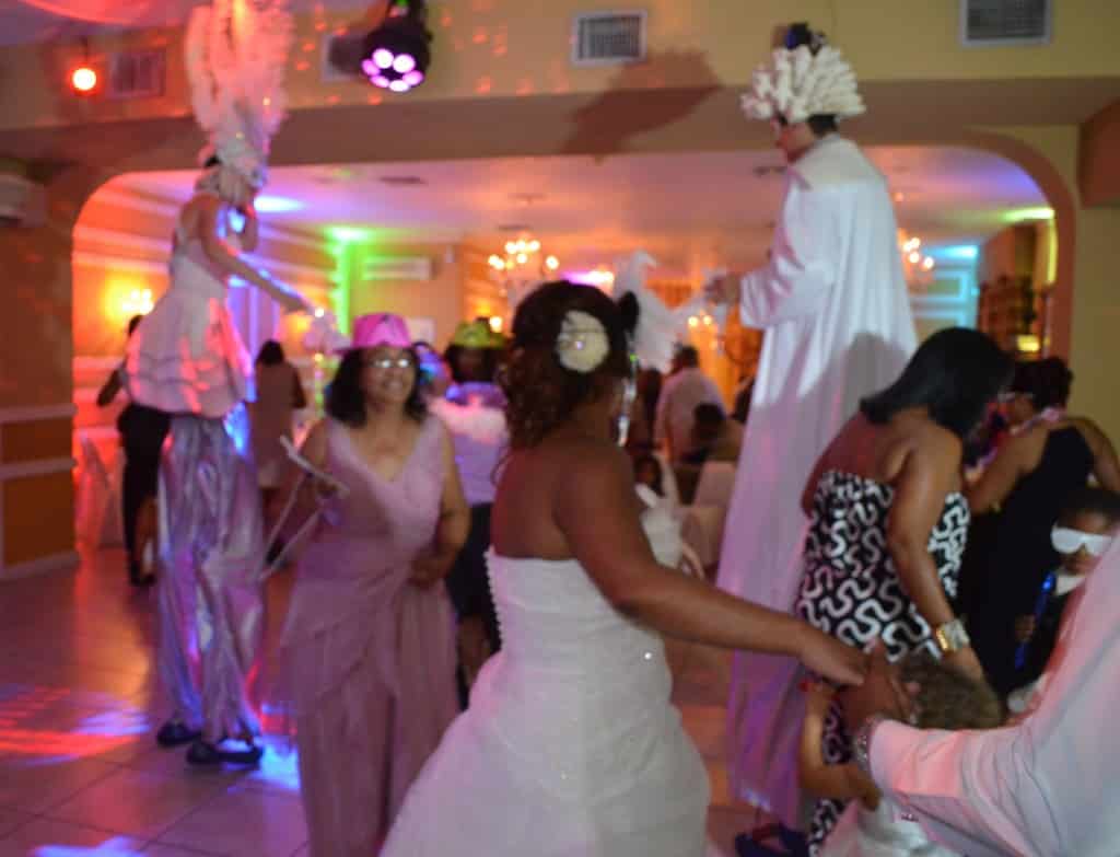 Entertainers On Stilts Bride Wedding Dress Reception | Miami's Best Hora Loca Entertainment For Your Party | Blogs