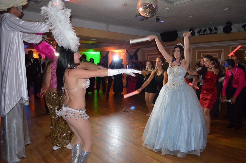 Dancers Entertainers Girl In Dress Party | Miami's Best Hora Loca Entertainment For Your Party | Blogs