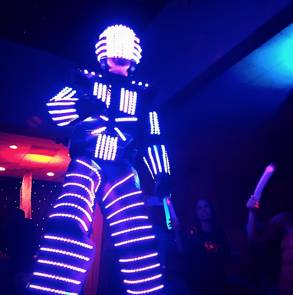 Hora Loca Light Robot Entertainment | Miami's Best Hora Loca Entertainment For Your Party | Blogs