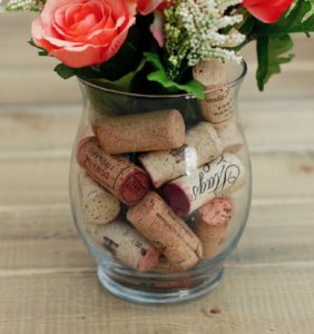 8bd789d51cf306a62a6409dad9d4c661 | Diy: Making Centerpieces Using Common Household Items | Blogs