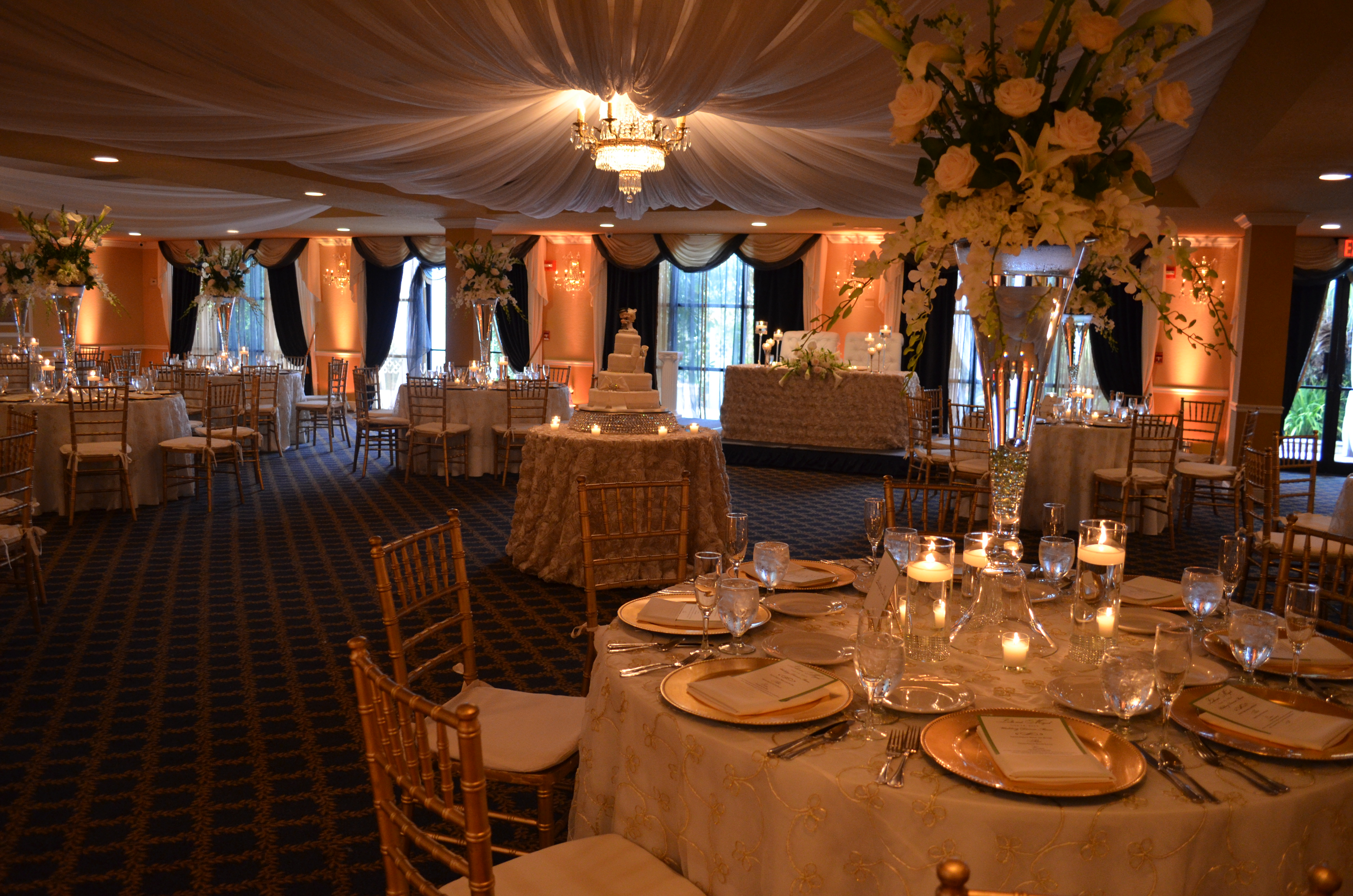 https://www.grandsalonreceptionhall.com/wp-content/uploads/2013/07/Killian-Palms-Country-Club-Grand-Salon-Ballroom-Wedding-Reception-3.jpg