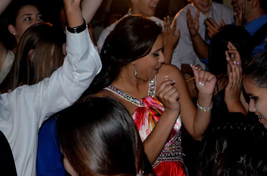 haooy0guests-at-quinceanera-celebration-in-miami-florida-at-grand-salon-reception-halls