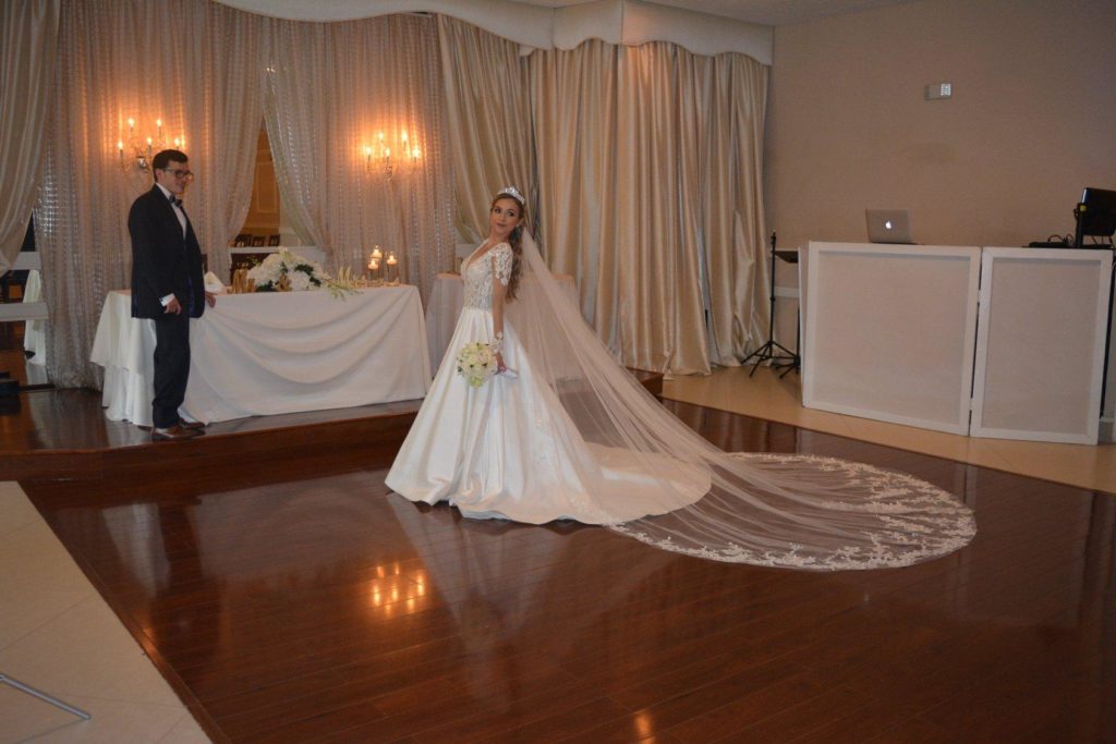 69347842 2535286839861495 3513923962759282688 O 1 Wecompress Com | Luis And Alexa's Rustic Wedding Reception | Real Weddings