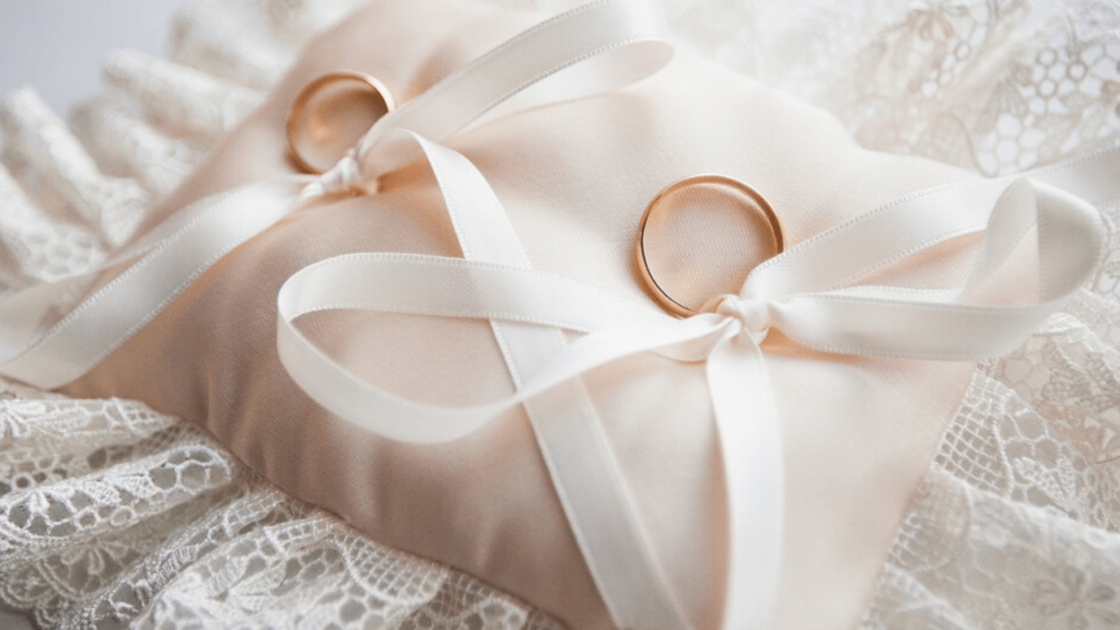 Planning An Engagement Party | 5 Tips For Planning An Engagement Party | Blogs