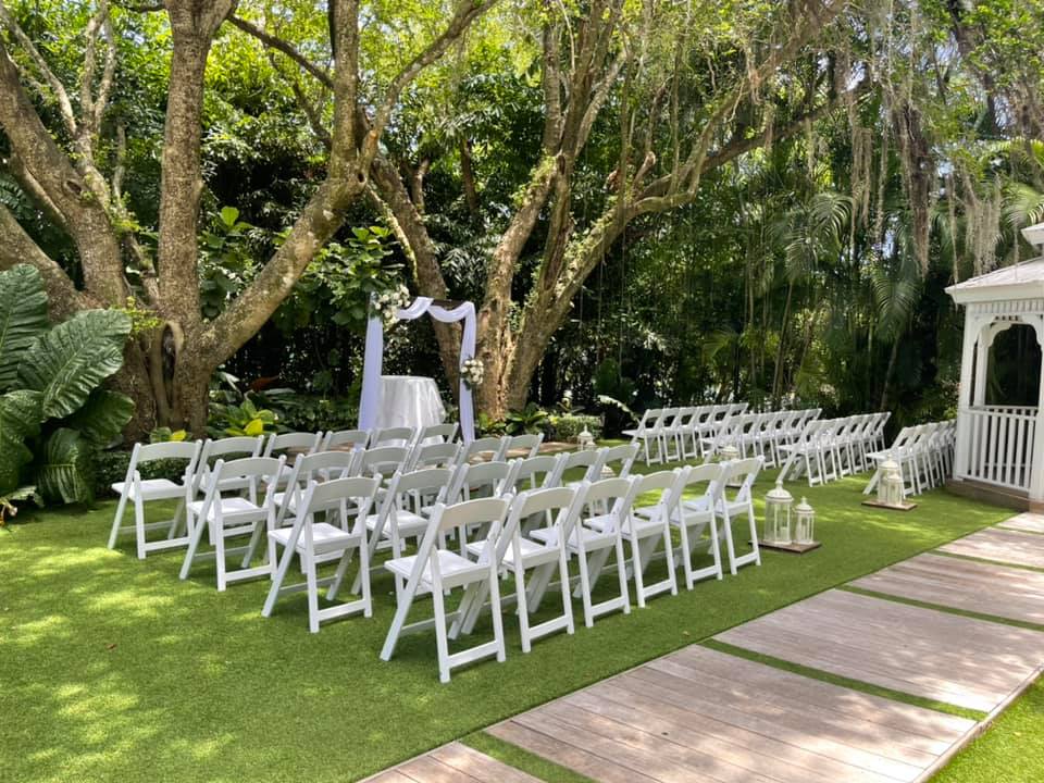 Cami Outside Patio Area And Chairs Horizontal | Cami & Carlos' Delightful Wedding Ceremony | Real Weddings