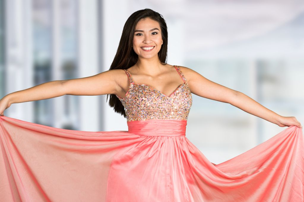 Latin American lady in quinceañera dress