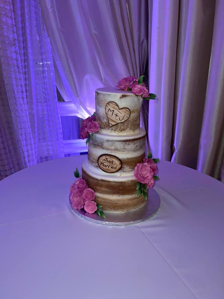 Mr Mrs Perrez Wedding Cake V | Mr And Mrs Perez On Their Magical Day | Real Weddings