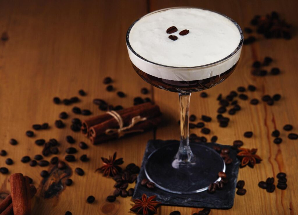 Top 10 Wedding Cocktails | 10 Wedding Cocktails To Love: Celebrate In Style At Grand Salon Reception Hall | Banquet Halls In Miami